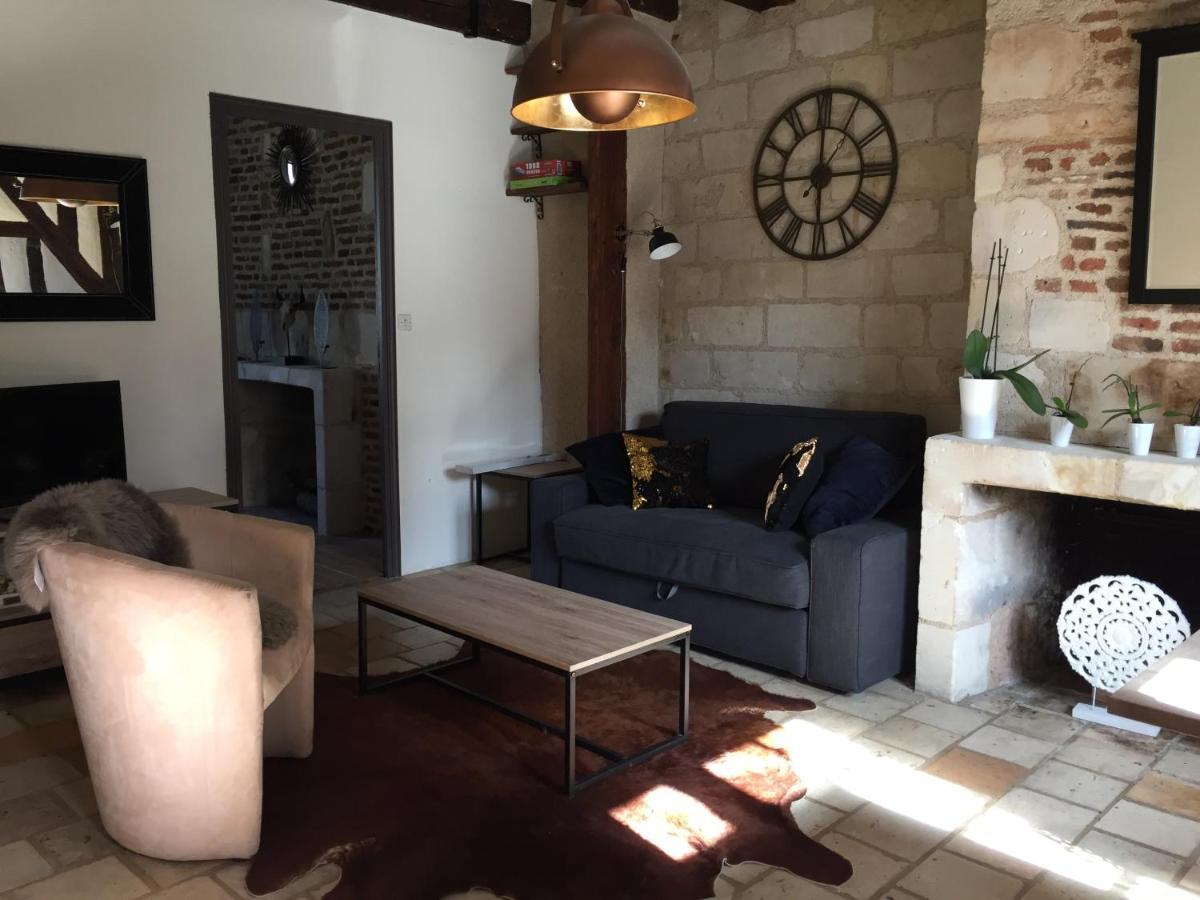 Appartement dans Immeuble 15 éme Siècles Vieux Tours Exterior foto